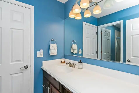 14 Kenilworth Court Cary IL 60013