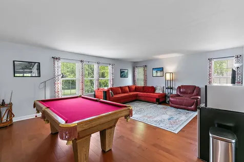 14 Kenilworth Court Cary IL 60013