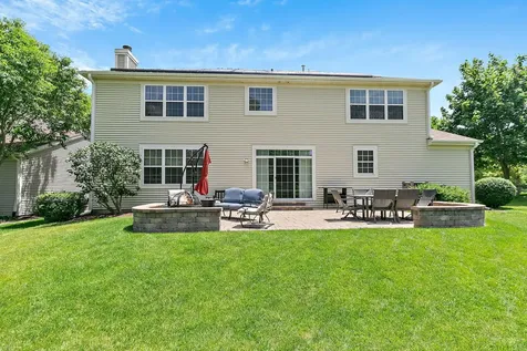 14 Kenilworth Court Cary IL 60013