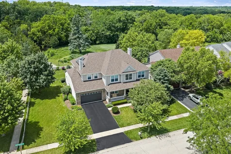 14 Kenilworth Court Cary IL 60013