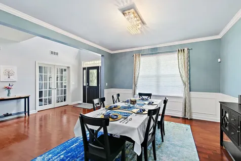 14 Kenilworth Court Cary IL 60013