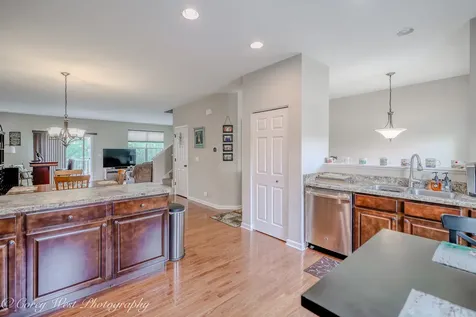 4062 Pompton Avenue Elgin IL 60124