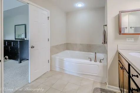 4062 Pompton Avenue Elgin IL 60124