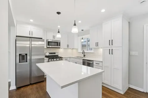 6803 North Keeler Avenue Lincolnwood IL 60712