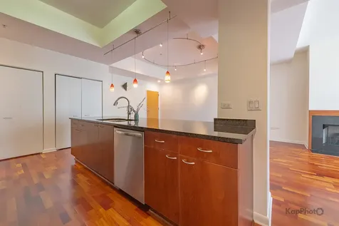 1720 Oak Avenue Evanston IL 60201
