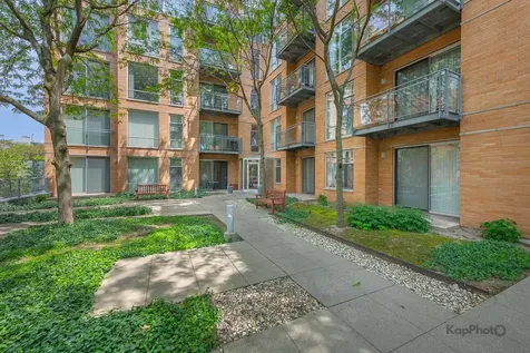 1720 Oak Avenue Evanston IL 60201