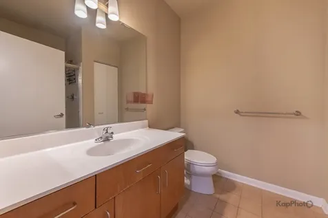 1720 Oak Avenue Evanston IL 60201