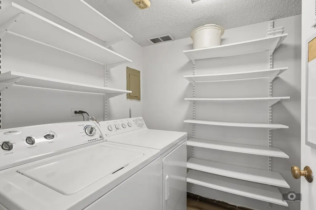 3287 Rumford Court Aurora IL 60504