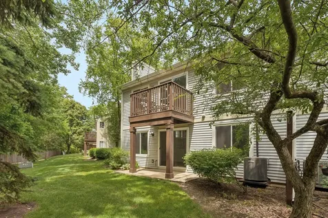 2692 South Embers Lane Arlington Heights IL 60005