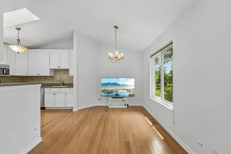 2692 South Embers Lane Arlington Heights IL 60005
