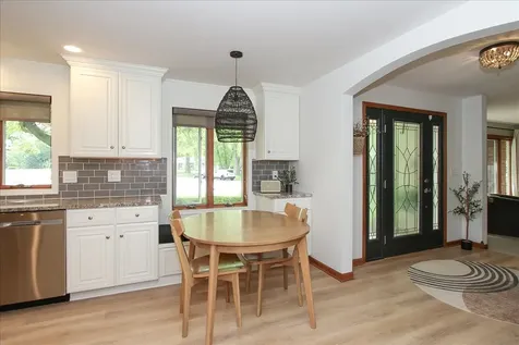 888 Sunset Lane Sycamore IL 60178