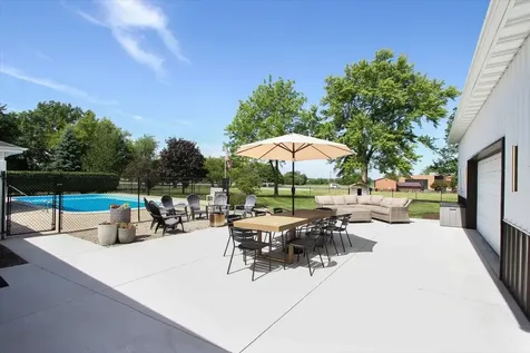 888 Sunset Lane Sycamore IL 60178