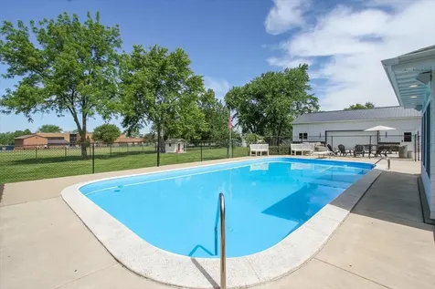 888 Sunset Lane Sycamore IL 60178