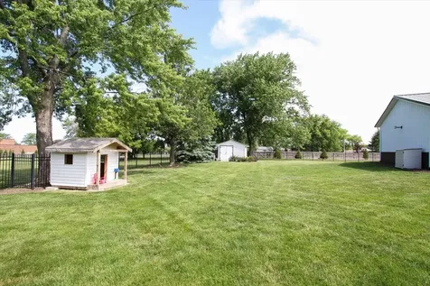 888 Sunset Lane Sycamore IL 60178