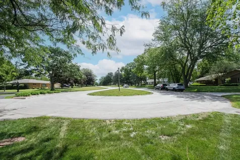 888 Sunset Lane Sycamore IL 60178