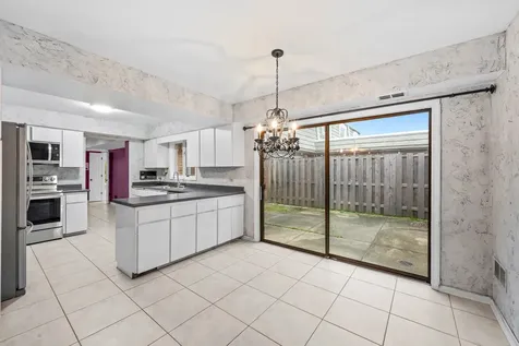 628 Calais Circle Highland Park IL 60035