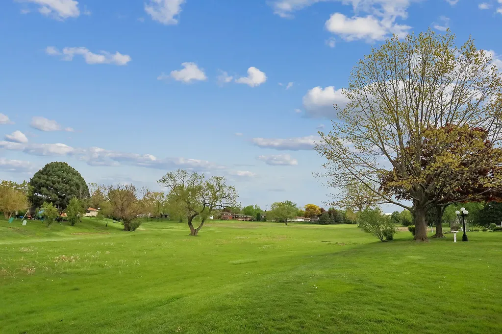 3020 Spring Green Drive Darien IL 60561