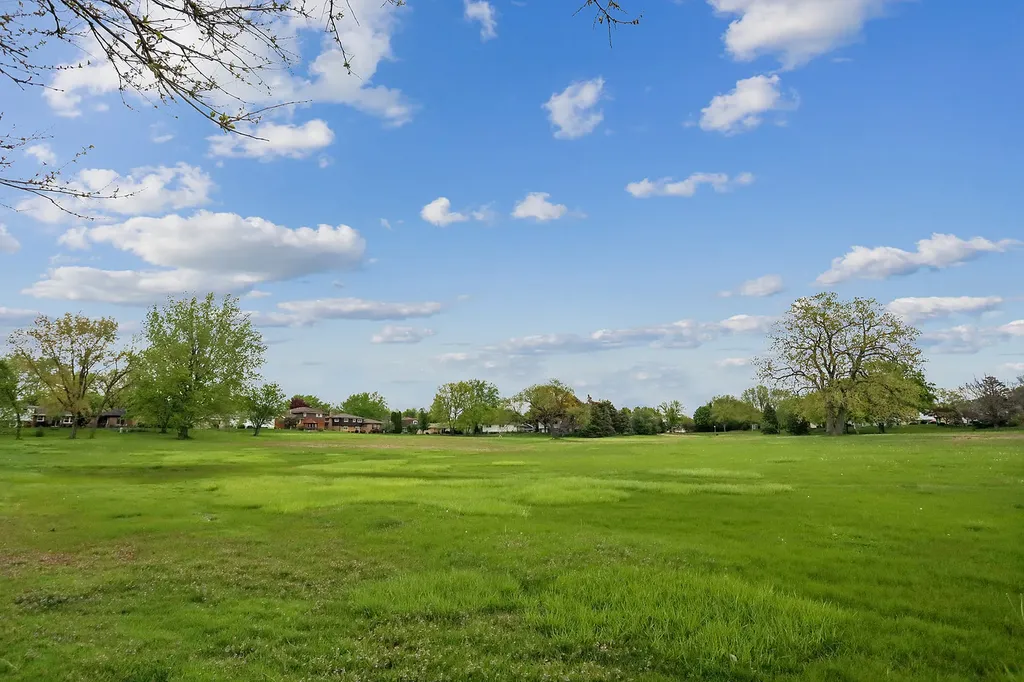 3020 Spring Green Drive Darien IL 60561