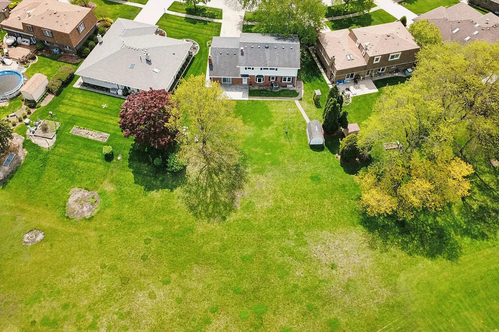 3020 Spring Green Drive Darien IL 60561