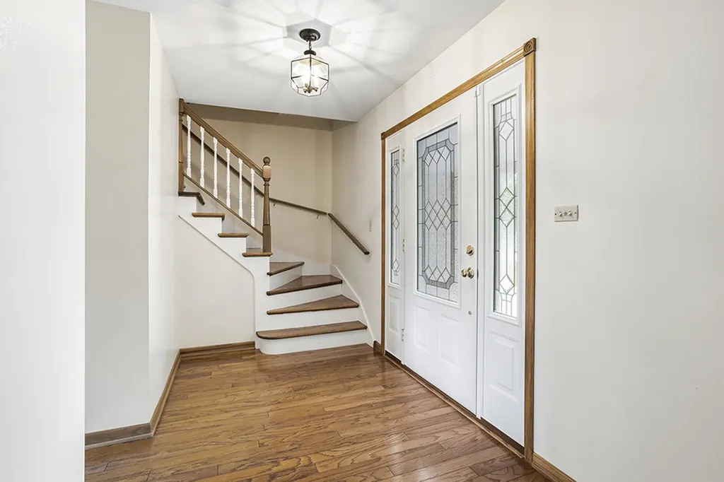 3020 Spring Green Drive Darien IL 60561