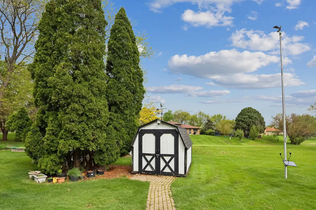 3020 Spring Green Drive Darien IL 60561