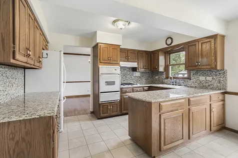 3020 Spring Green Drive Darien IL 60561