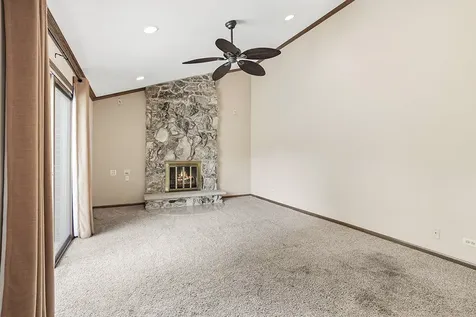 3020 Spring Green Drive Darien IL 60561