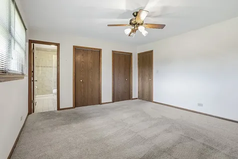 3020 Spring Green Drive Darien IL 60561