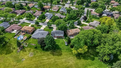 3020 Spring Green Drive Darien IL 60561