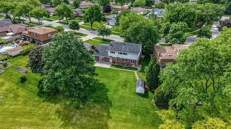 3020 Spring Green Drive Darien IL 60561
