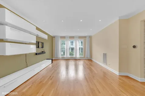 763 Grosse Pointe Circle Vernon Hills IL 60061