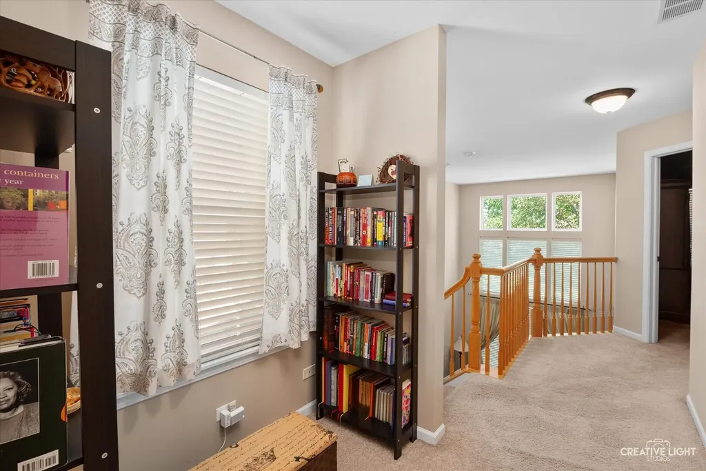 1221 Oakleaf Court Aurora IL 60506