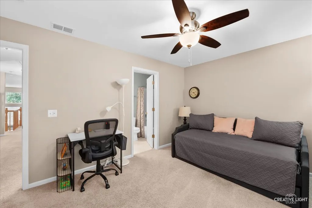 1221 Oakleaf Court Aurora IL 60506