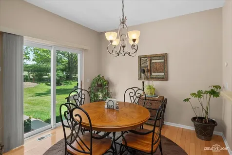 1221 Oakleaf Court Aurora IL 60506