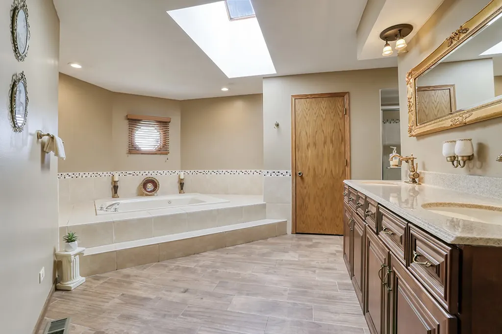18013 Alice Lane Orland Park IL 60467