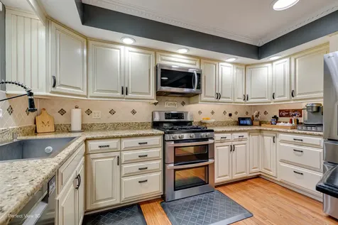 38w337 Dean Street St. Charles IL 60175