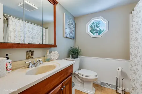 38w337 Dean Street St. Charles IL 60175
