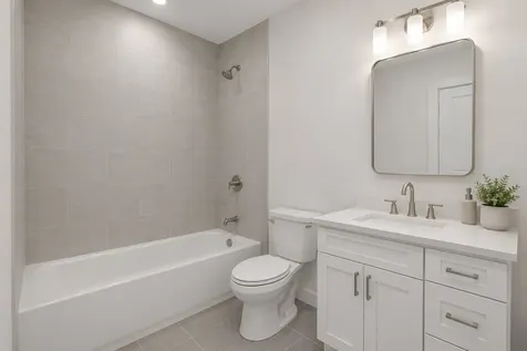 6914 North Sheridan Road Chicago IL 60626