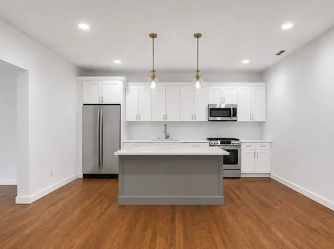 6914 North Sheridan Road Chicago IL 60626