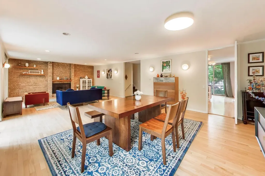 1203 East 50th Street Chicago IL 60615
