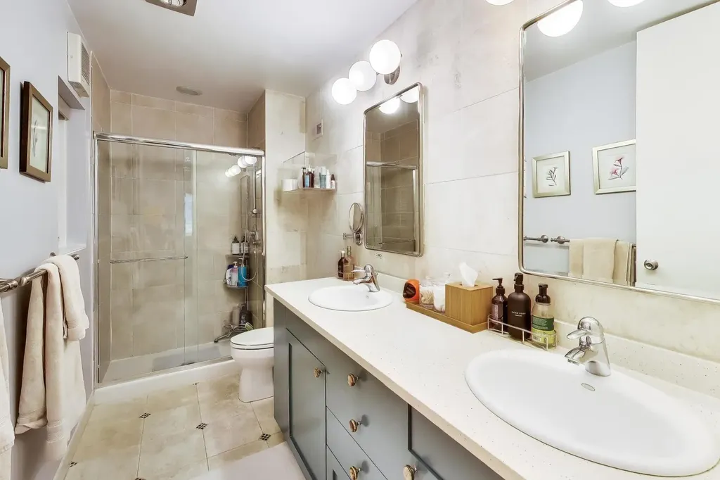 1203 East 50th Street Chicago IL 60615