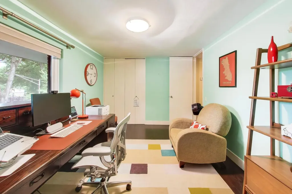 1203 East 50th Street Chicago IL 60615