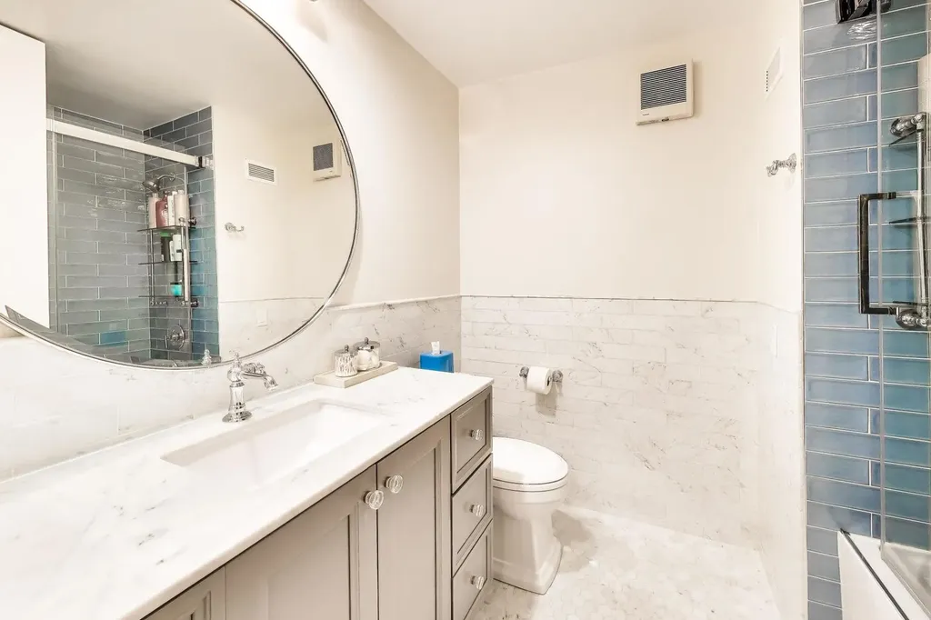 1203 East 50th Street Chicago IL 60615