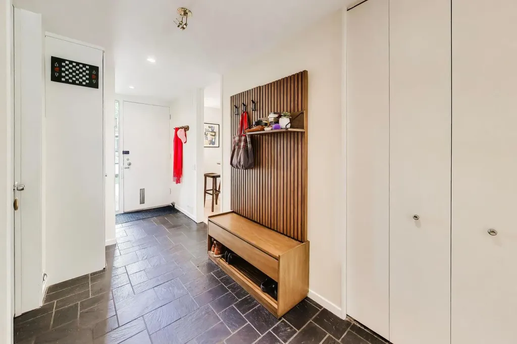 1203 East 50th Street Chicago IL 60615