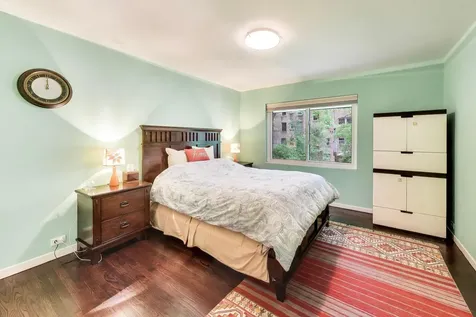 1203 East 50th Street Chicago IL 60615