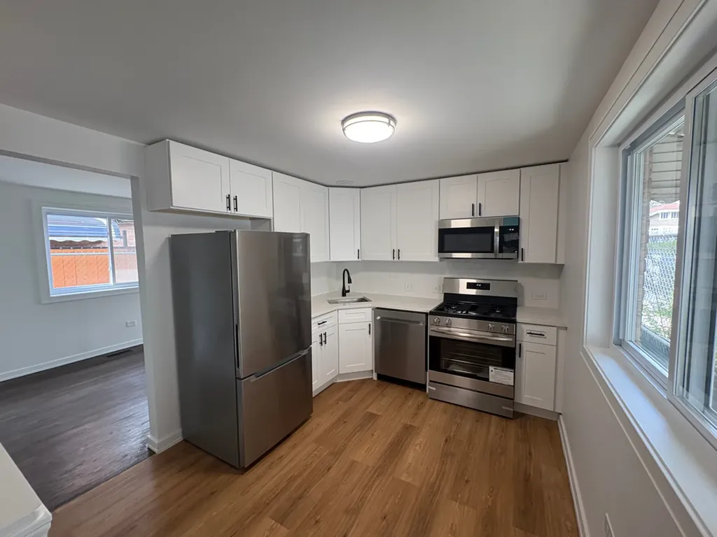 9941 South La Salle Street Chicago IL 60628