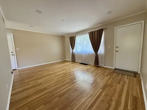 1504 West Oakton Street Arlington Heights IL 60004