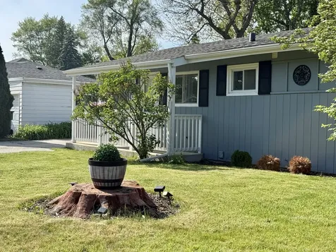 1504 West Oakton Street Arlington Heights IL 60004