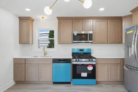 2714 North New England Avenue Chicago IL 60707
