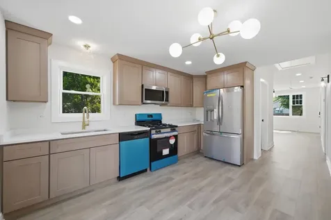 2714 North New England Avenue Chicago IL 60707
